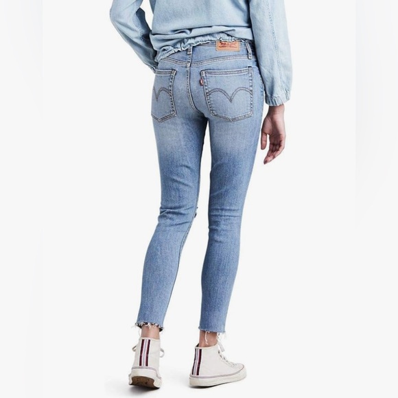 Women's Levi Wedgie Jeans - Picture 3 of 7